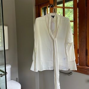 Banana Republic blouse in beautiful ivory.
